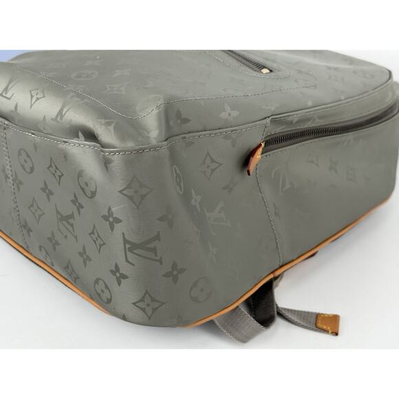 Louis Vuitton Monogram Gray Nylon Backpack Gold Hardware R-1 - Picture 9 of 16